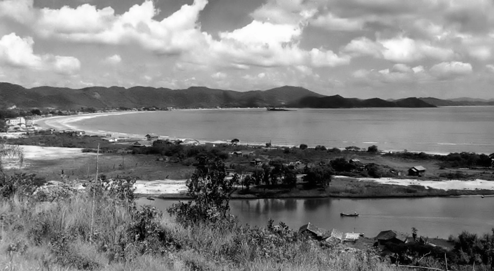 Balneário Camboriú - Foto antiga da bairra sul